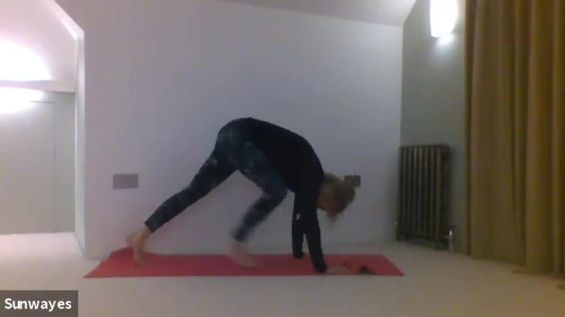 Yoga Flow with extra shoulder love (1 hr)